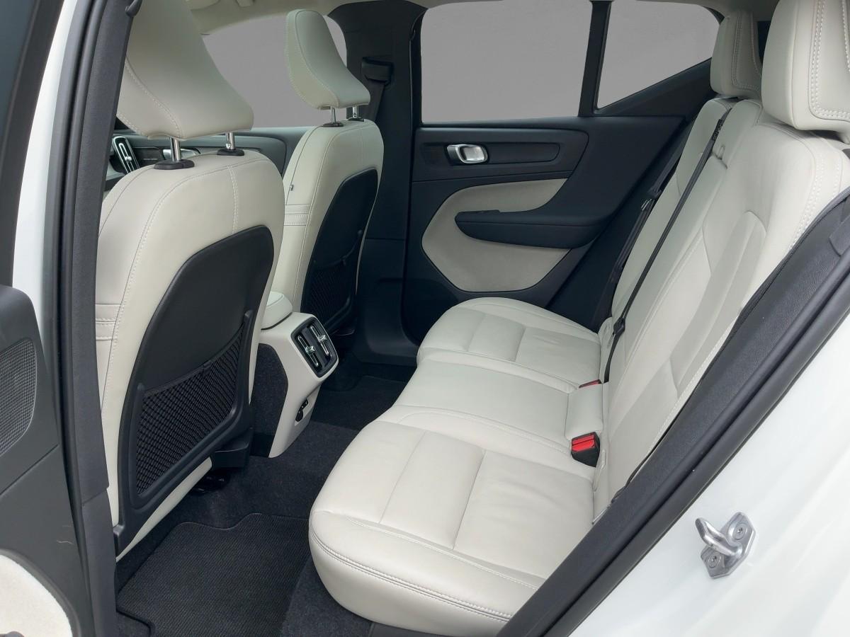 Volvo  XC40 Inscription, B4 Mild-Hybrid Benzin