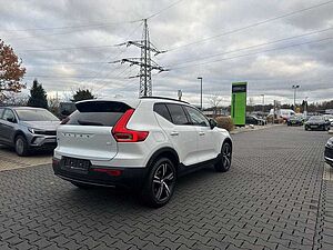 Volvo  Plus Dark Recharge Plug-In Hybrid 2WD