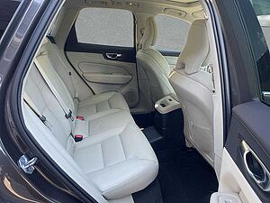 Volvo  Hybrid AWD