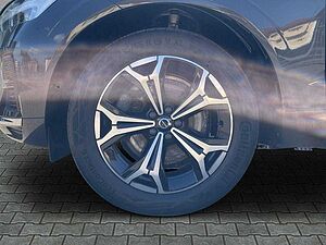 Volvo  Hybrid AWD