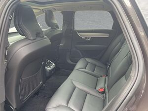 Volvo  Ultimate Bright AWD