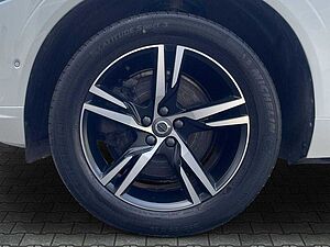 Volvo  XC60 T8 TWIN ENGINE AWD Automatikgetriebe (223+65kW/303+87PS) R-Design
