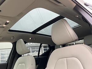 Volvo  XC40 Inscription, B4 Mild-Hybrid Benzin