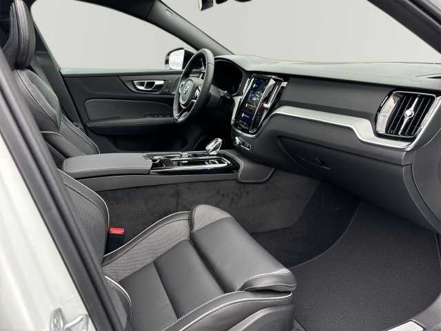 Volvo  Recharge T6 AWD Plus Dark Plug-In Hybrid 19''  StandHZG Leder digitales Cockpit