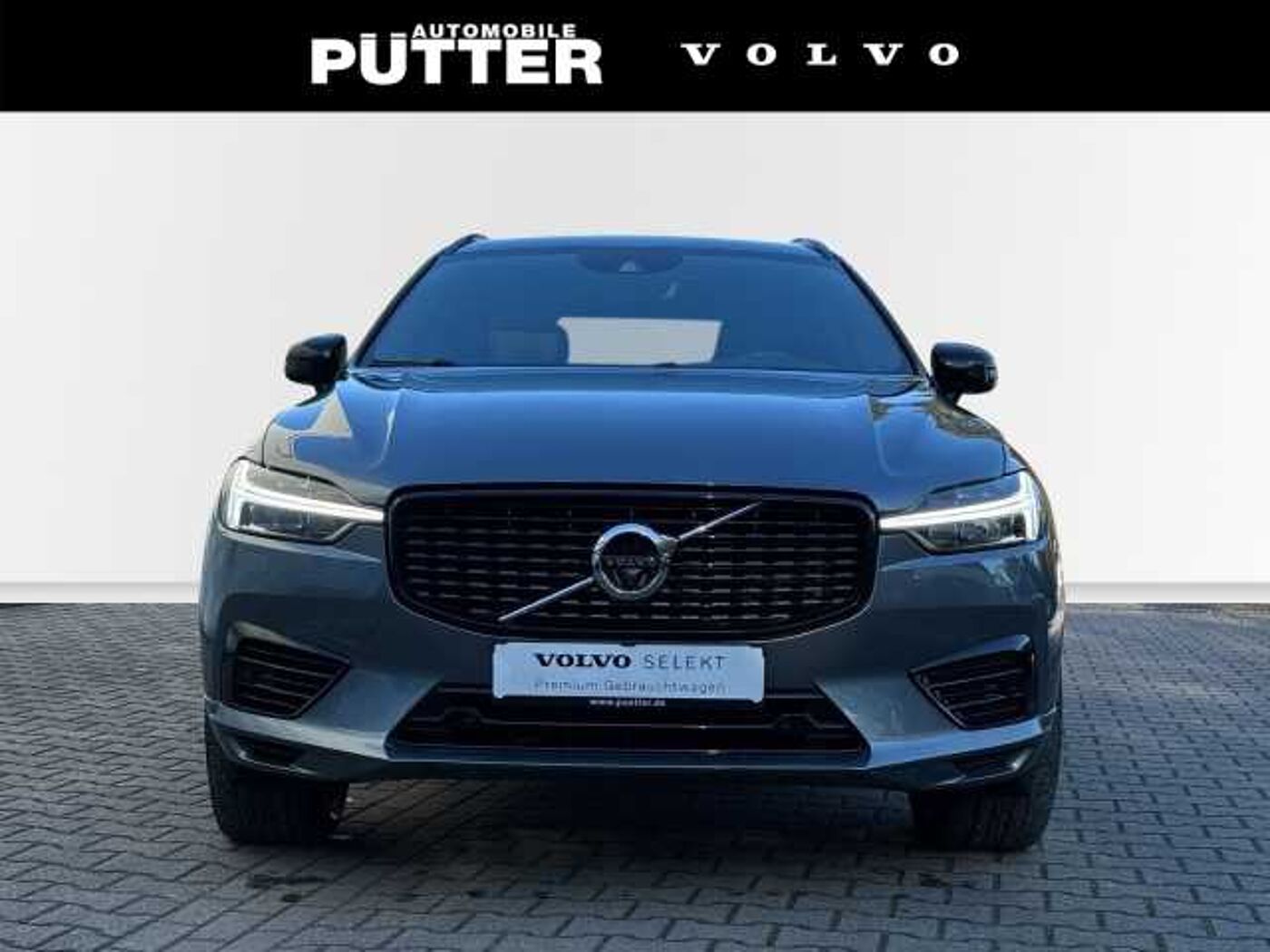 Volvo  T8 AWD Twin Engine R-Design 21'' B&W HUD StandHZG ACC 360 Kamera