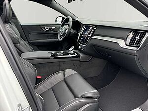 Volvo  Recharge T6 AWD Plus Dark Plug-In Hybrid 19''  StandHZG Leder digitales Cockpit