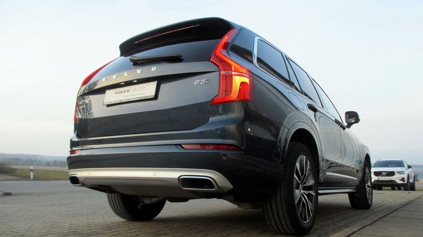 Volvo  XC90 B5 Mild-Hybrid Benzin AWD Automtaikgetriebe (184kW/250PS) Momentum Pro