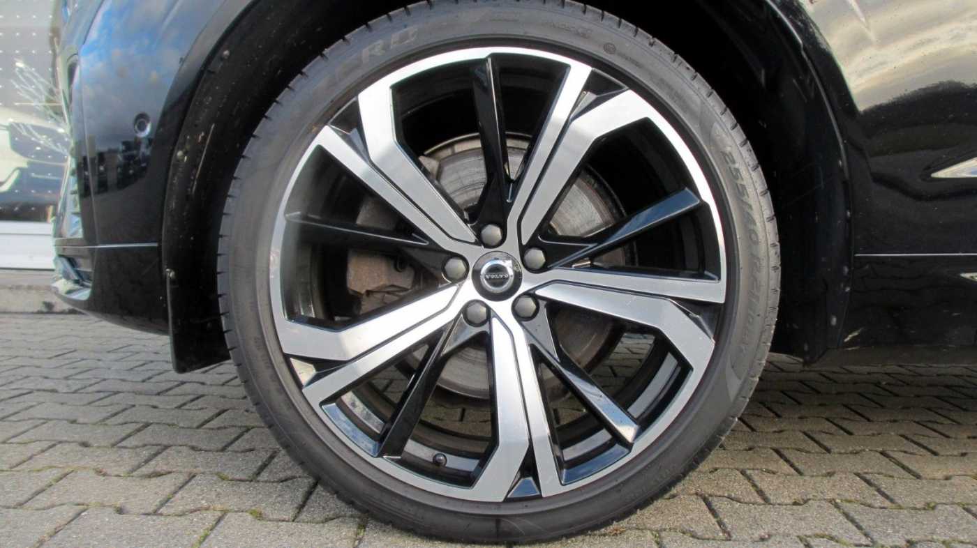 Volvo  T8 R Design Recharge Plug-In Hybrid AWD+HUD