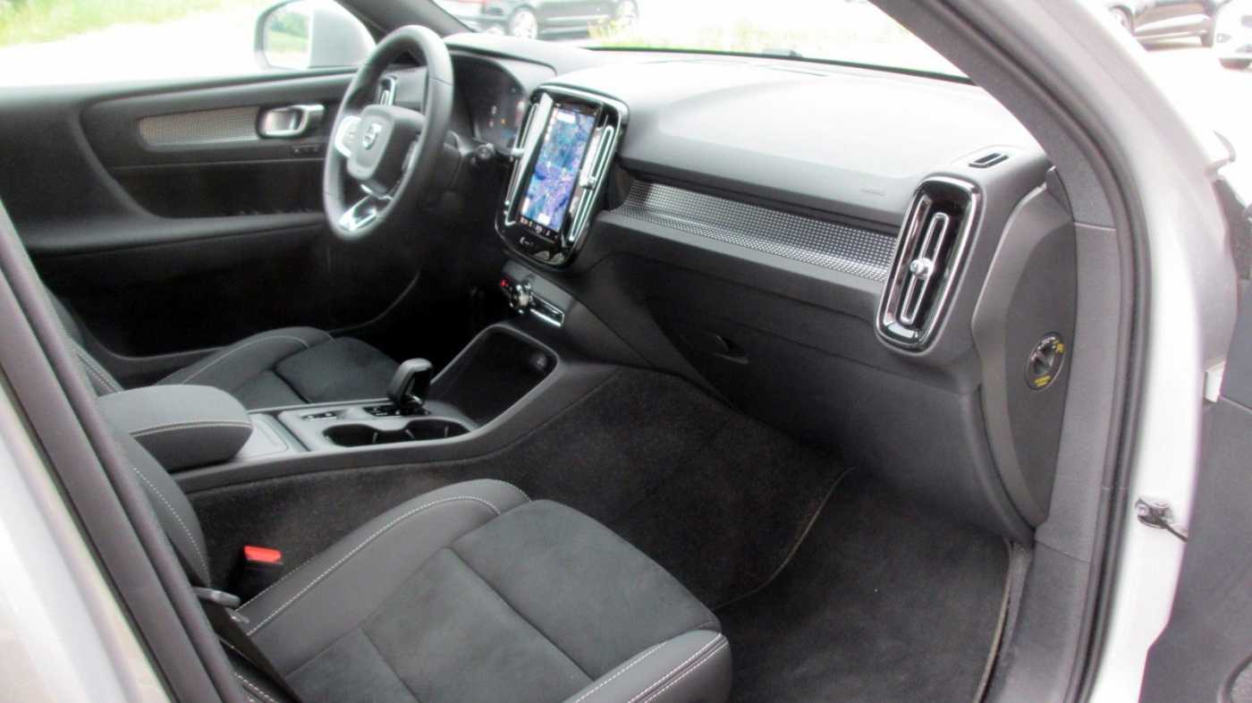 Volvo  B3 FWD Core +WP+EPH+ESITZ+RFK+LKH+TEILLEDER
