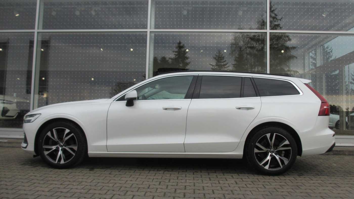 Volvo  B4 FWD Core +ACC+BLIS+H/K+LEDER+E-Sitze+LHZ+