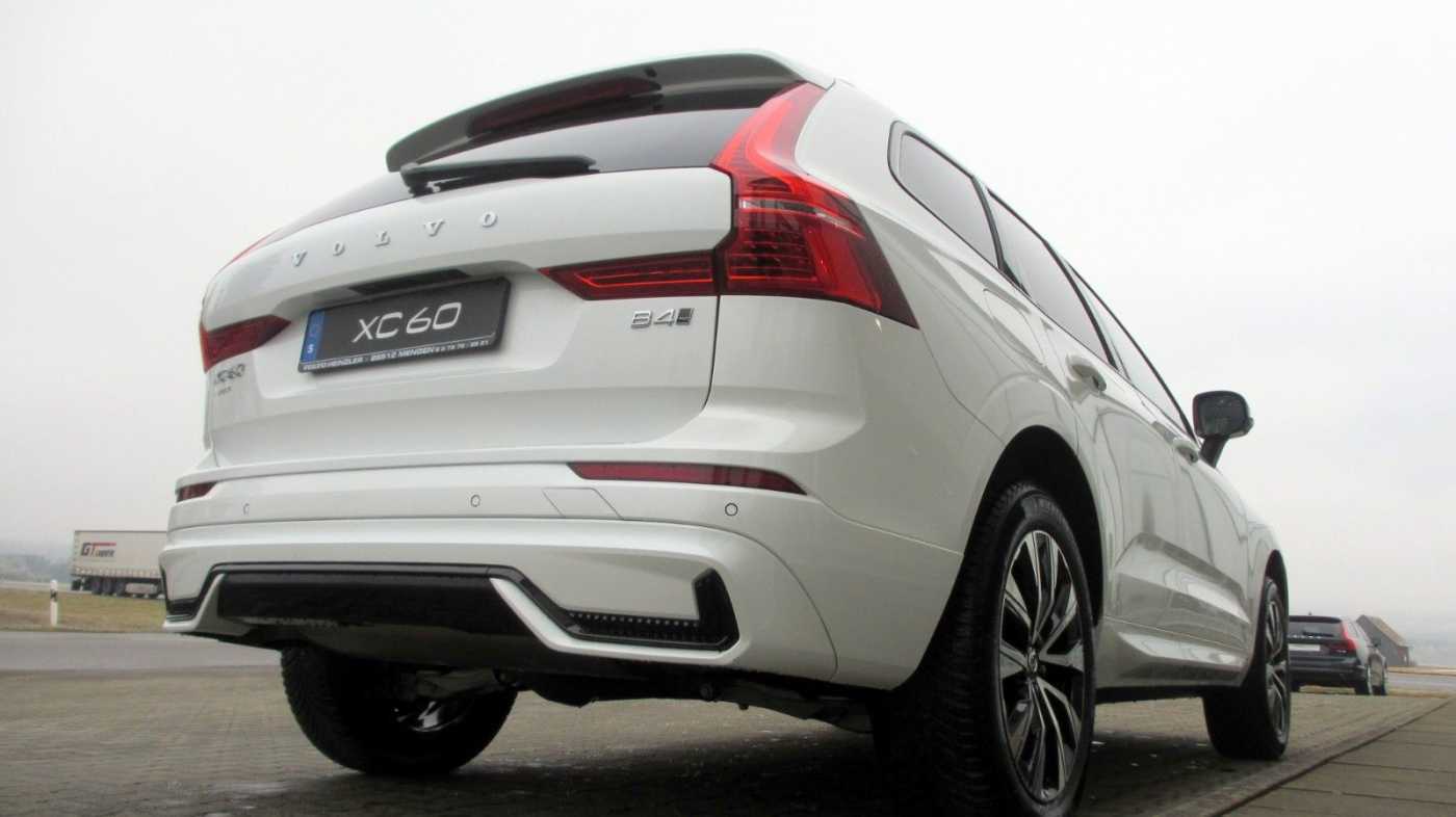 Volvo  B4 D AWD Plus Dark +ACC+BLIS+STHZ+LHZ+HK+DW