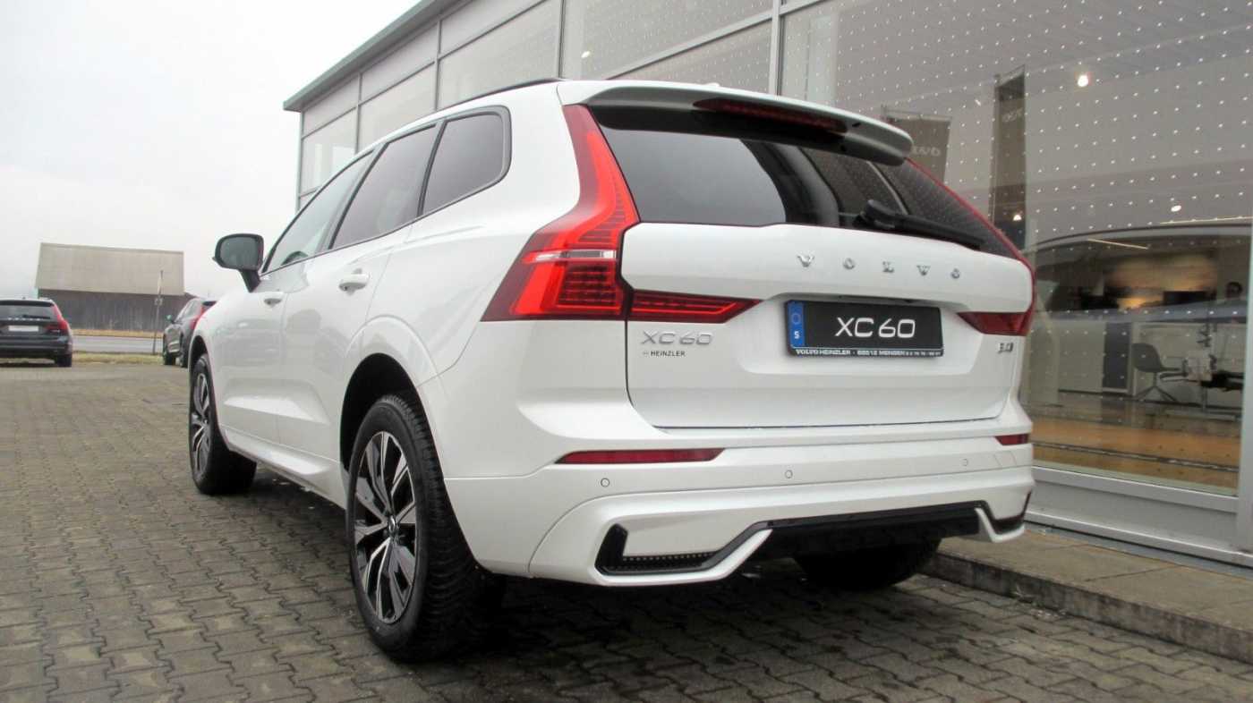 Volvo  B4 D AWD Plus Dark +ACC+BLIS+STHZ+LHZ+HK+DW