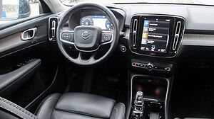 Volvo  T4 AWD INSCRIPTION +AHK+PDC+ESITZ+BLIS+ACC+