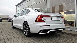 Volvo  T8 R Design Plug-In Hybrid AWD +RFK+EPH+VLED