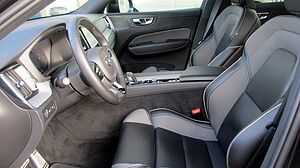 Volvo  T8 R Design Recharge Plug-In Hybrid AWD+HUD
