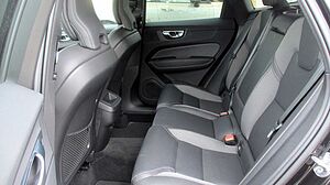 Volvo  B5 AWD R Design +LUFT+RFK+ACC+H/K+LHZ+ESITZ