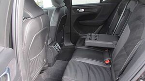 Volvo  B4 AWD R-Design +LED+ESITZ+ACC+BLIS+RFK+20'