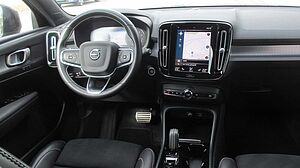Volvo  B4 AWD R-Design +LED+ESITZ+ACC+BLIS+RFK+20'