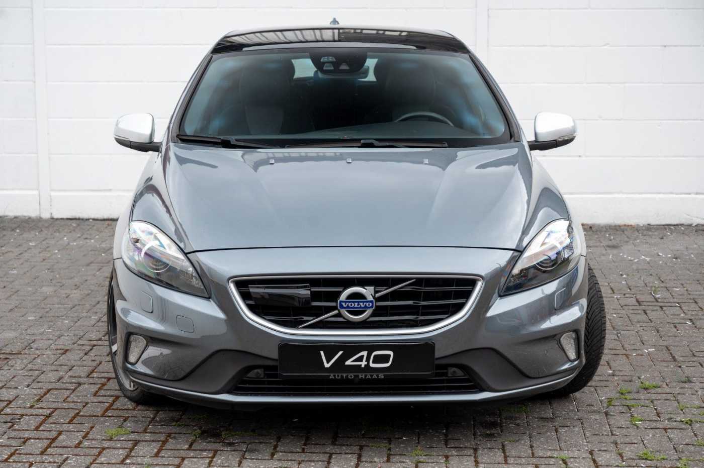 Volvo  T5 Momentum R-Design
