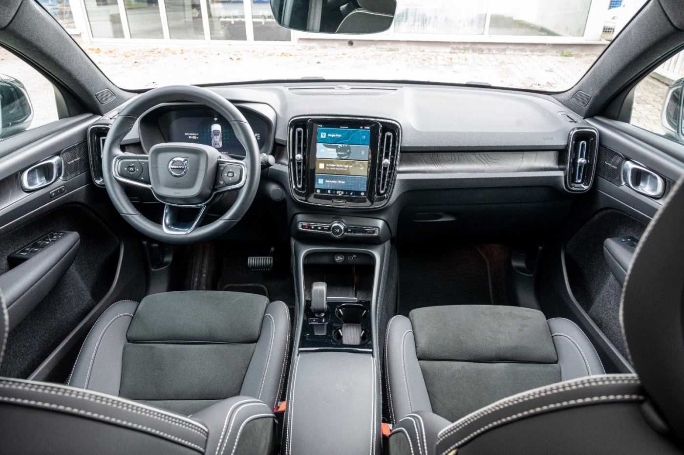 Volvo  Ultimate Recharge Pure Electric