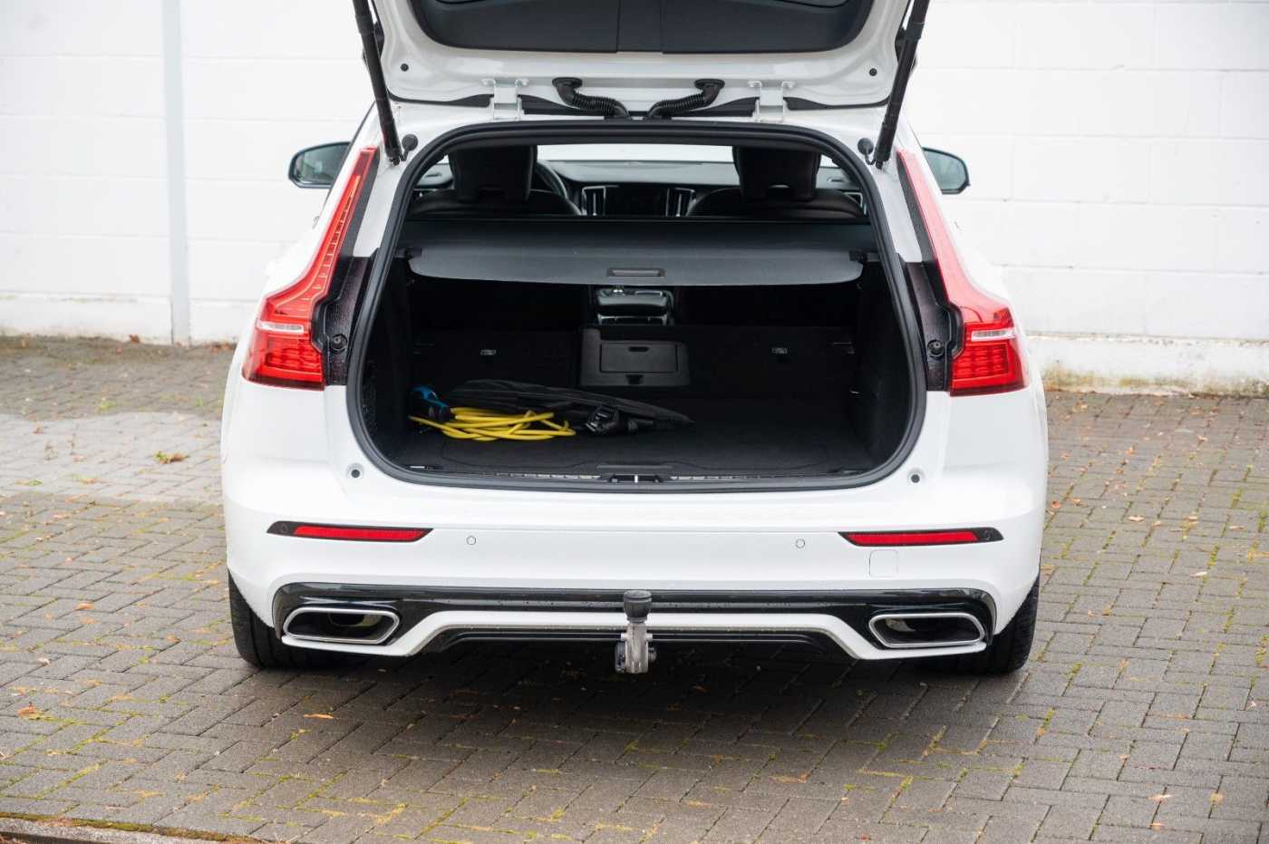 Volvo  T6 R-Design Plug-In Hybrid AWD