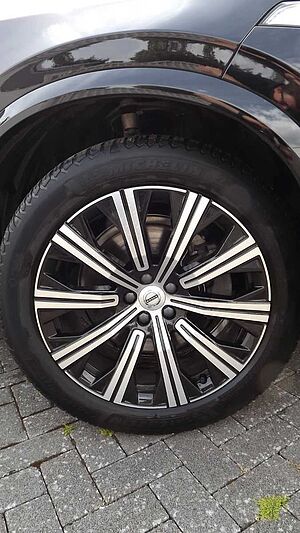 Volvo  B5 Diesel AWD Plus Bright