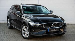 Volvo  CC B5 Benzin AWD BLIS Kamera Pilot Assist