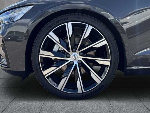Volvo  B4 Benzin Ultimate Dark Klima Leder