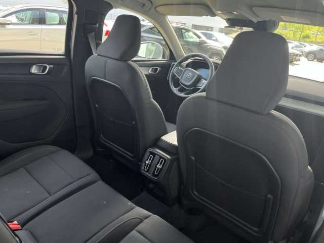 Volvo  T3 2WD Momentum Pro (EURO 6d) Klima Navi