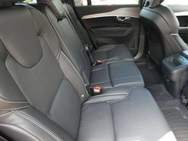 Volvo  B5 (Diesel) AWD Plus Dark (EURO 6d) Klima Leder