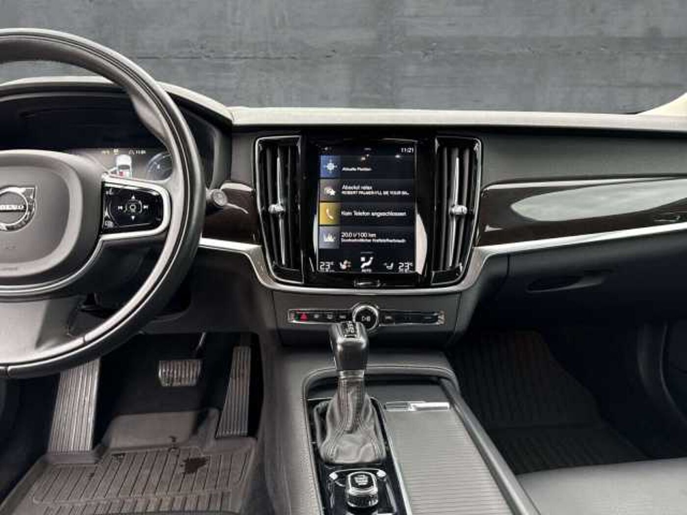 Volvo  D4 Momentum (EURO 6d-TEMP)(DPF) Klima Navi Leder