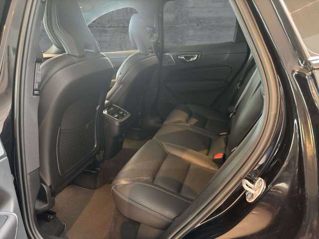 Volvo  B5 (Diesel) AWD R-Design (EURO 6d) Klima Navi