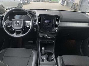 Volvo  T4 2WD Momentum Pro (EURO 6d-TEMP) Klima Navi