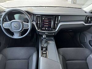 Volvo  D3 Momentum Pro (EURO 6d-TEMP)(DPF) Klima Navi