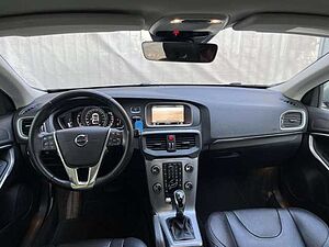 Volvo  D3 (110 KW) A/T Summum Klima Navi Leder