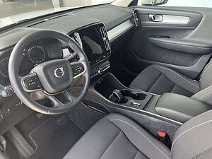 Volvo  T3 2WD Momentum Pro (EURO 6d) Klima Navi