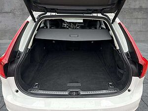 Volvo  D4 Momentum (EURO 6d-TEMP)(DPF) Klima Navi Leder