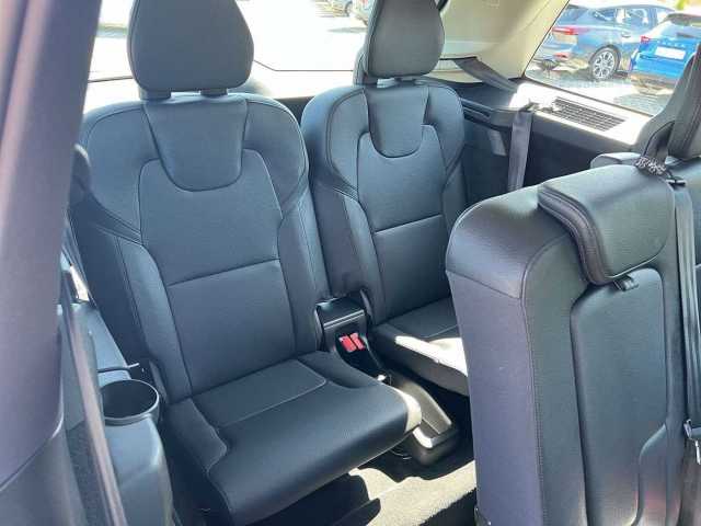 Volvo  B5 D AWD Autom. Momentum Pro/7-Sitzer