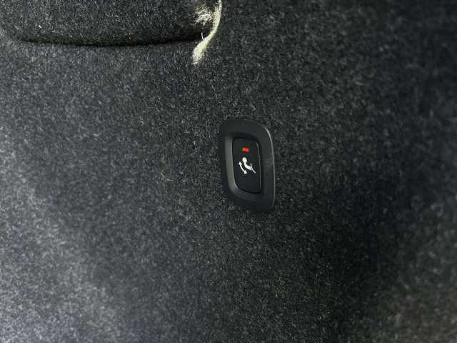 Volvo  B4 Momentum Pro AWD Autom. /ACC/DAB+/Klima