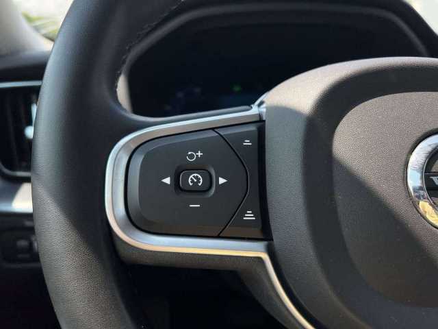 Volvo  B4 D Momentum Pro Geartronic