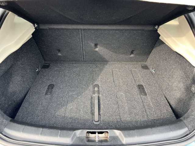 Volvo  D3 2.0l YOU! /SitzHZ/Navi/Tempomat/Klima/RFK