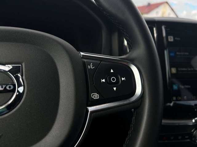 Volvo  B4 Momentum Pro Geartronic/Keyless/DAB