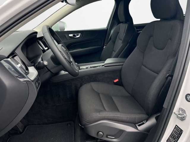 Volvo  B4 Momentum Pro 2WD Geartronic/Keyless