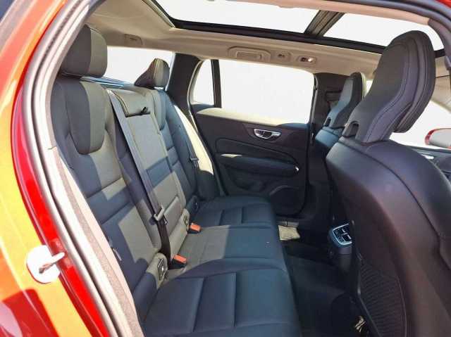 Volvo  B3 Mild-Hybrid Core Autom. /Keyless/Tempomat