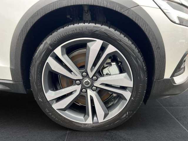 Volvo  Plus B5 Aut. AWD +ACC