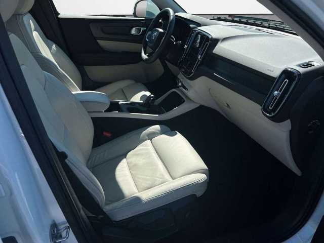 Volvo  T4 Recharge Core