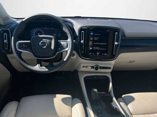 Volvo  T4 Recharge Core