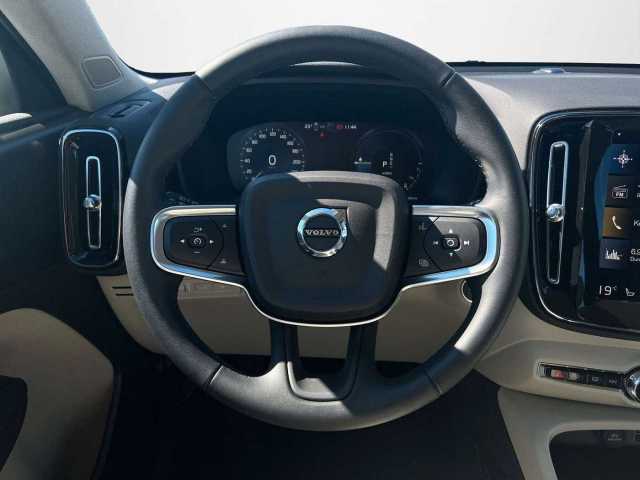 Volvo  T4 Recharge Core