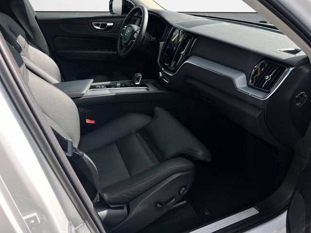 Volvo  B4 D AWD Plus Dark Autom. /Keyless/iACC
