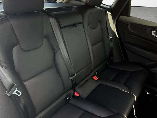 Volvo  B4 D AWD Plus Dark Autom. /Keyless/iACC